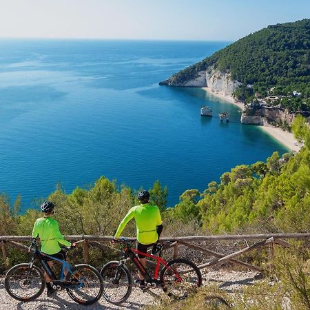Case Vacanze Uliveto Mattinata Exterior foto