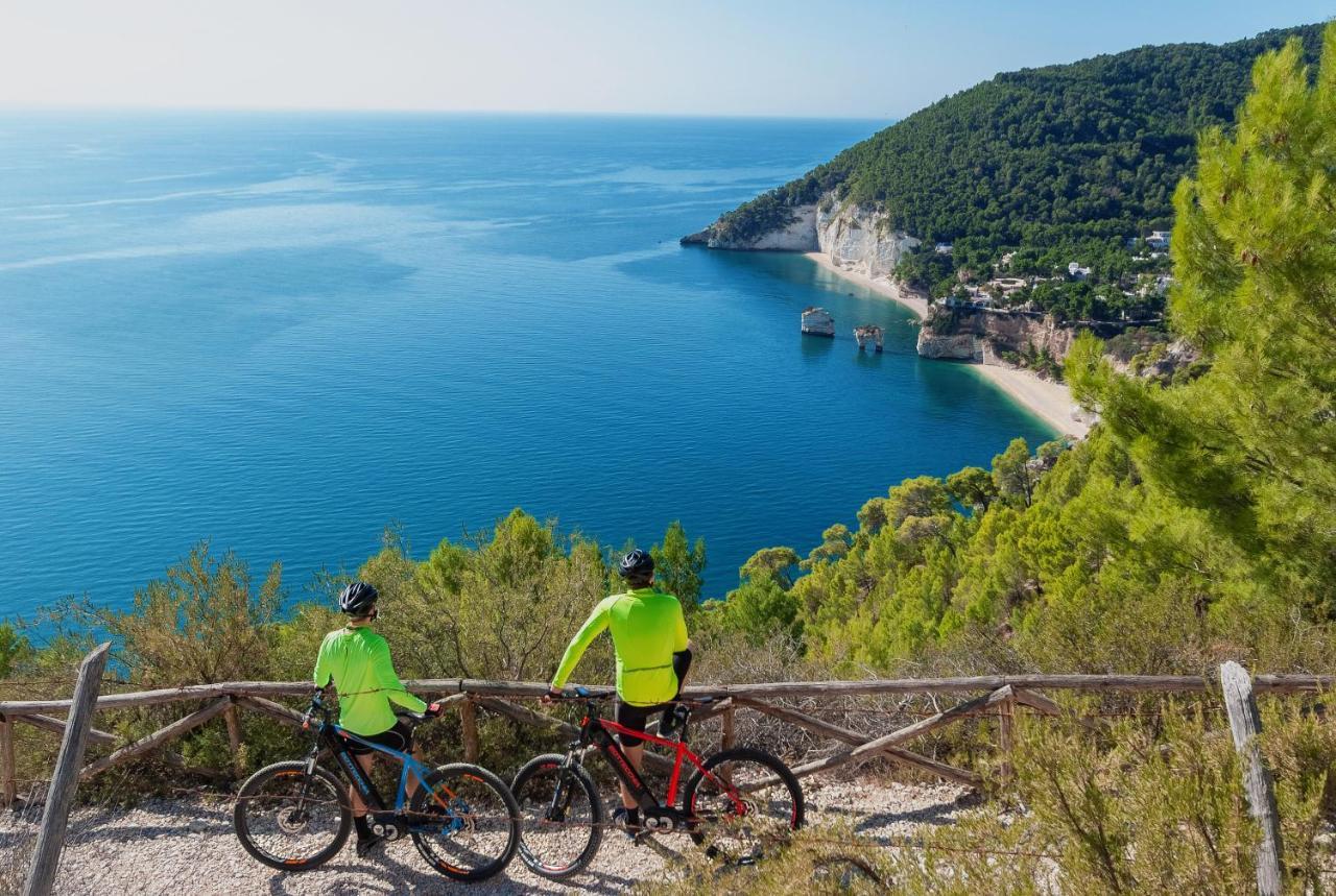 Case Vacanze Uliveto Mattinata Exterior foto
